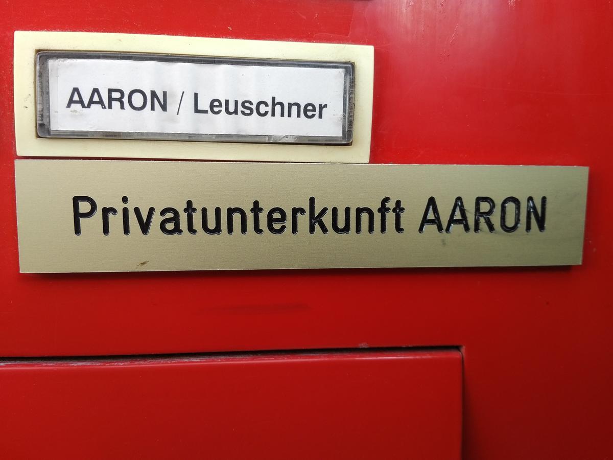 Aaron - Privatunterkunft Magdeburg Exteriör bild